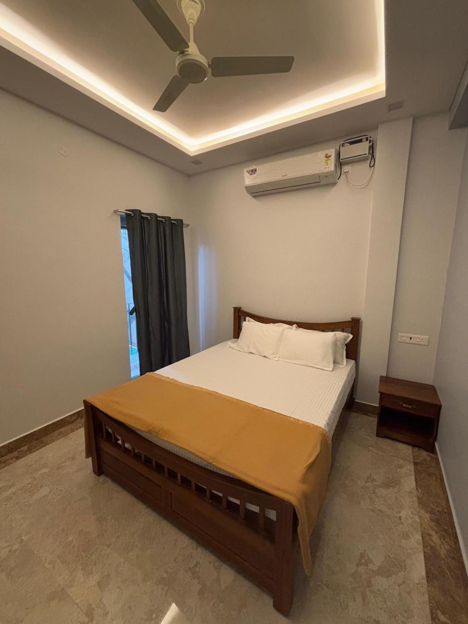 Srirangam Nandavanam Service Apartments Tiruchirappalli Екстериор снимка