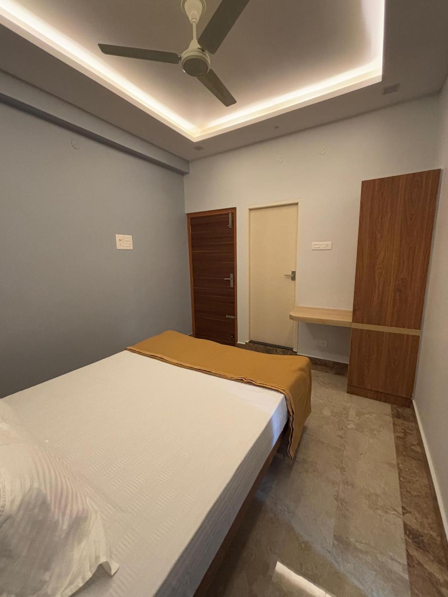 Srirangam Nandavanam Service Apartments Tiruchirappalli Екстериор снимка