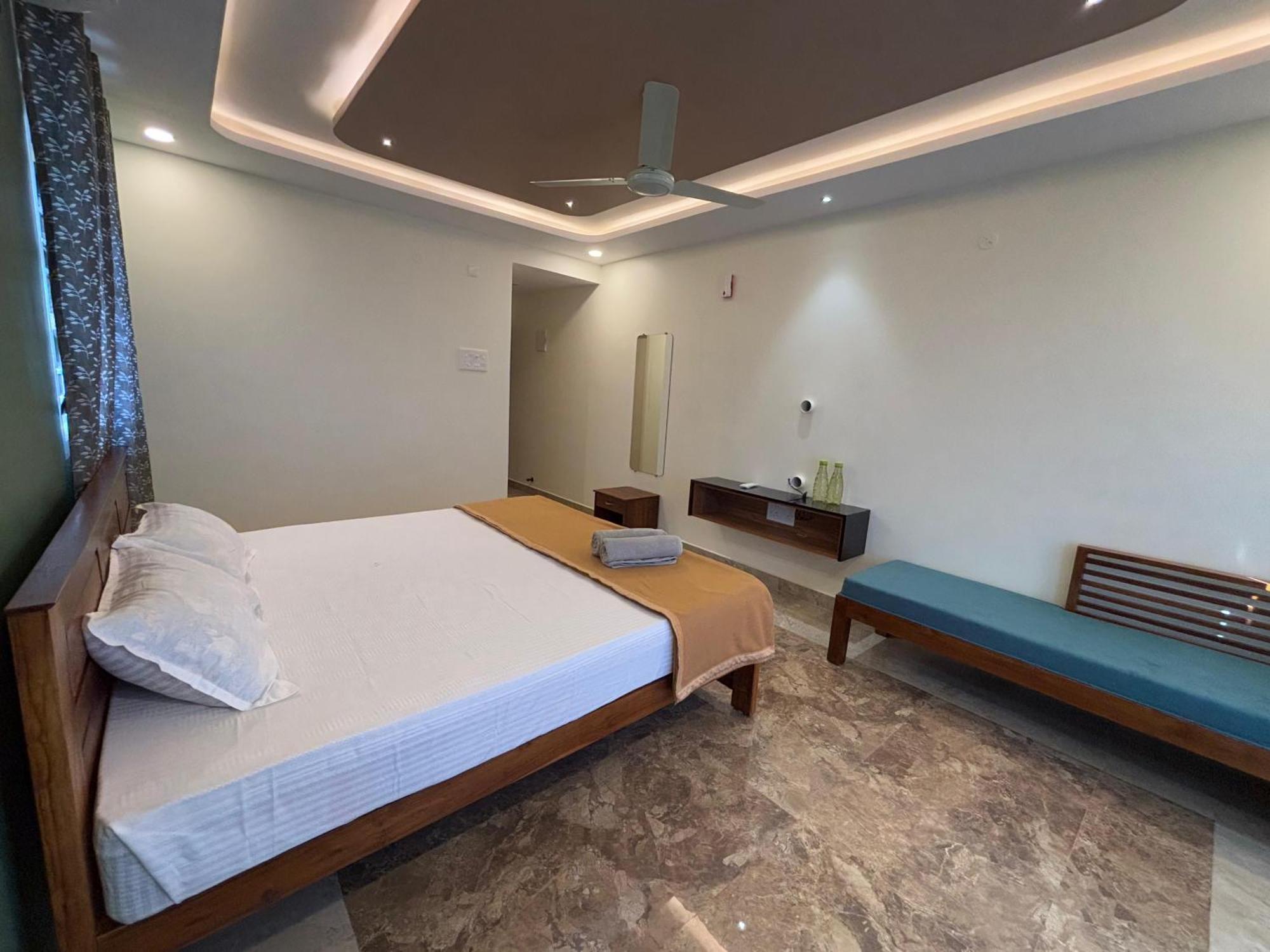 Srirangam Nandavanam Service Apartments Tiruchirappalli Екстериор снимка